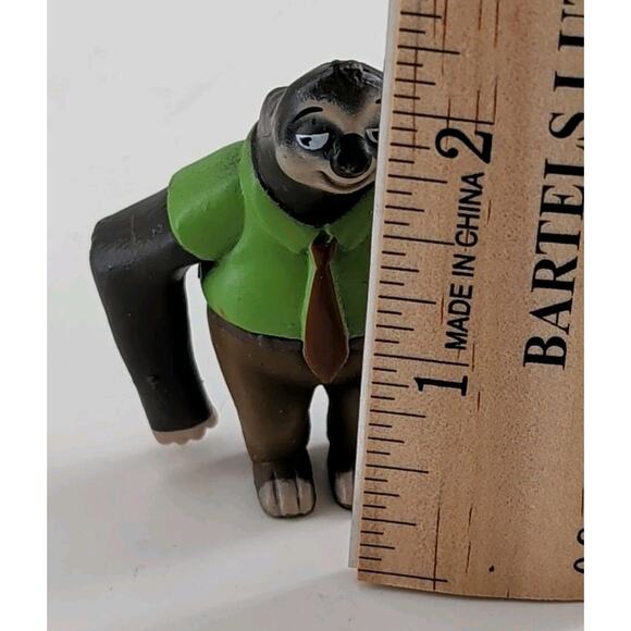 Disney World of Zootopia 7 Figures Toy Lot Set Cake Toppers 2 Tomy Judy Hopps - Picture 12 of 15